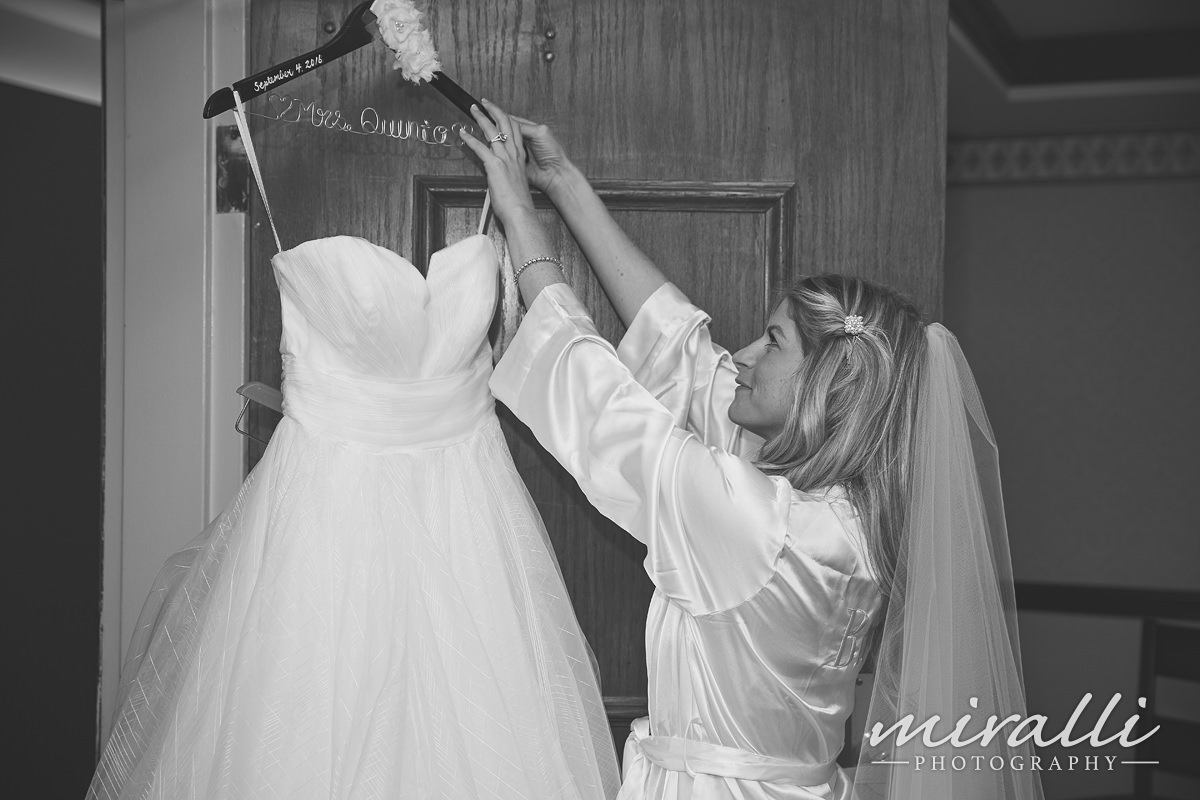 Woodbury Country Club Wedding Photos by Miralli Photography