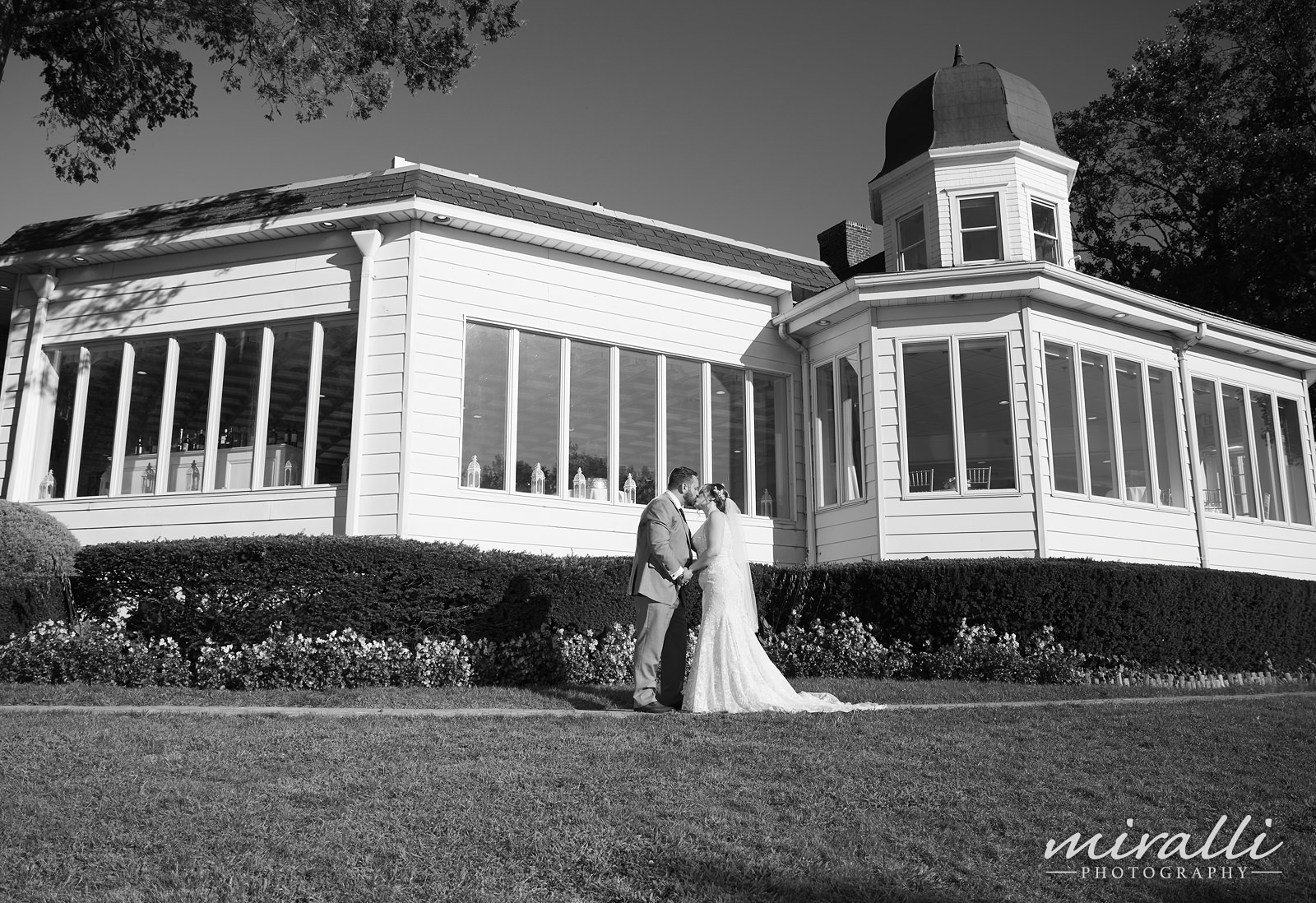 Sea Cliff Manor Wedding Photos by Miralli Photography