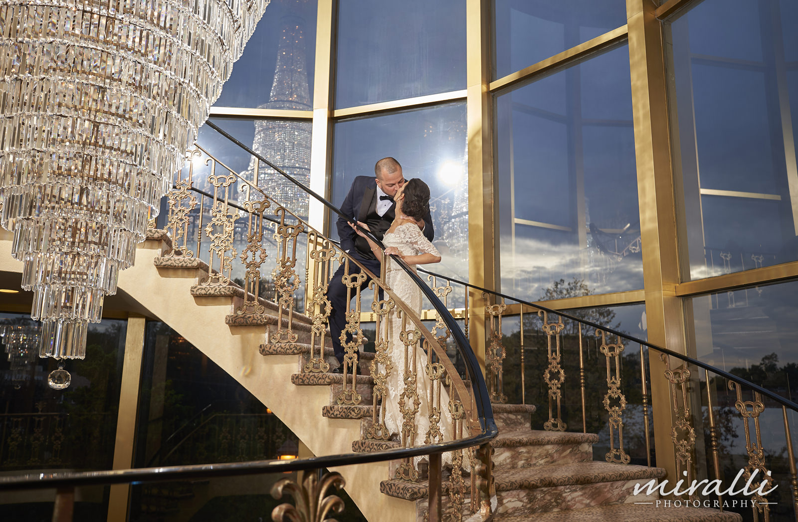 Leonards Palazzo Wedding Photos by Miralli Photography